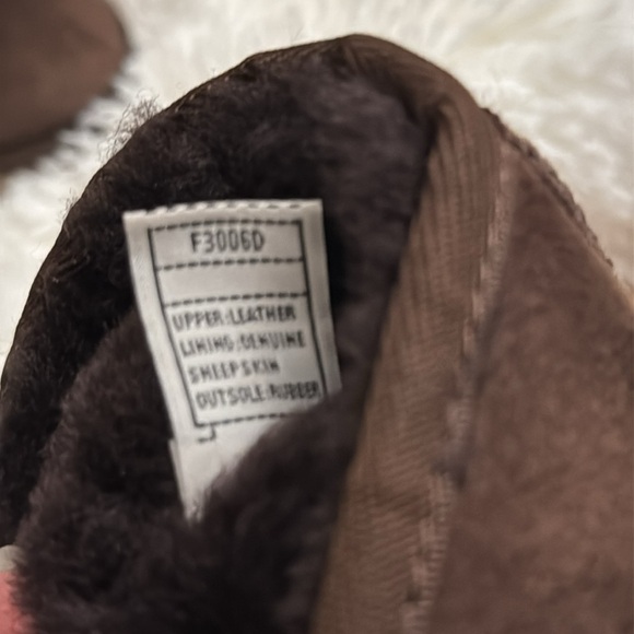 UGG Chocolate Brown Shearling Boots sz 4 (fits Women size 5) - Picture 12 of 12